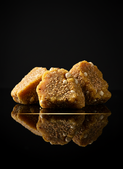 Khaas Mewa Gurr – The Ultimate Winter Superfood (With Desi Ghee & Nuts)